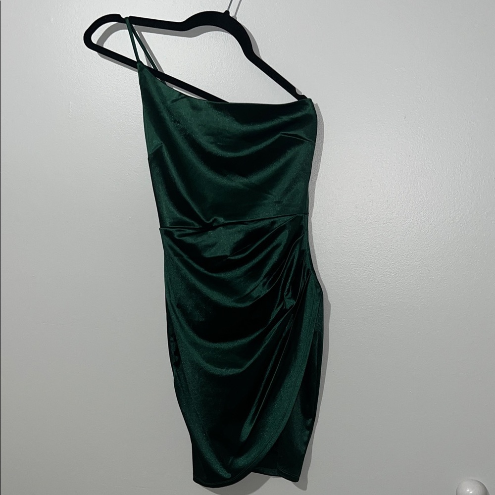 Windsor Hunter Formal One-Shoulder Satin Mini Dress Emerald Green XS